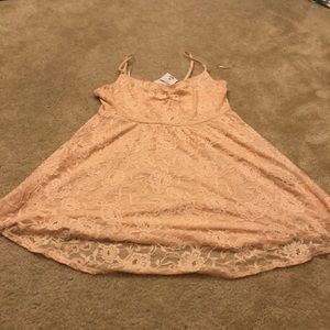 5/$30 NWT Floral lace dress